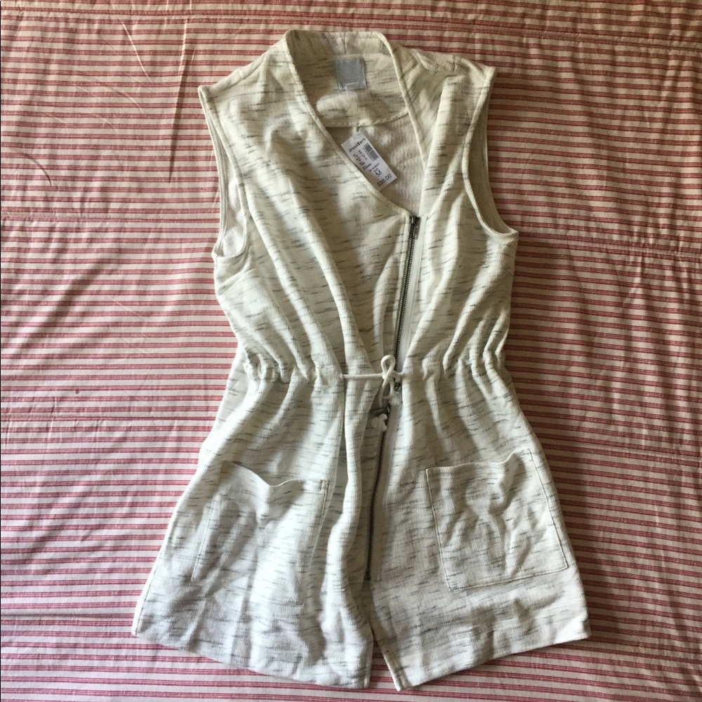 Women's M Asymmetrical Zipper Tunic Vest